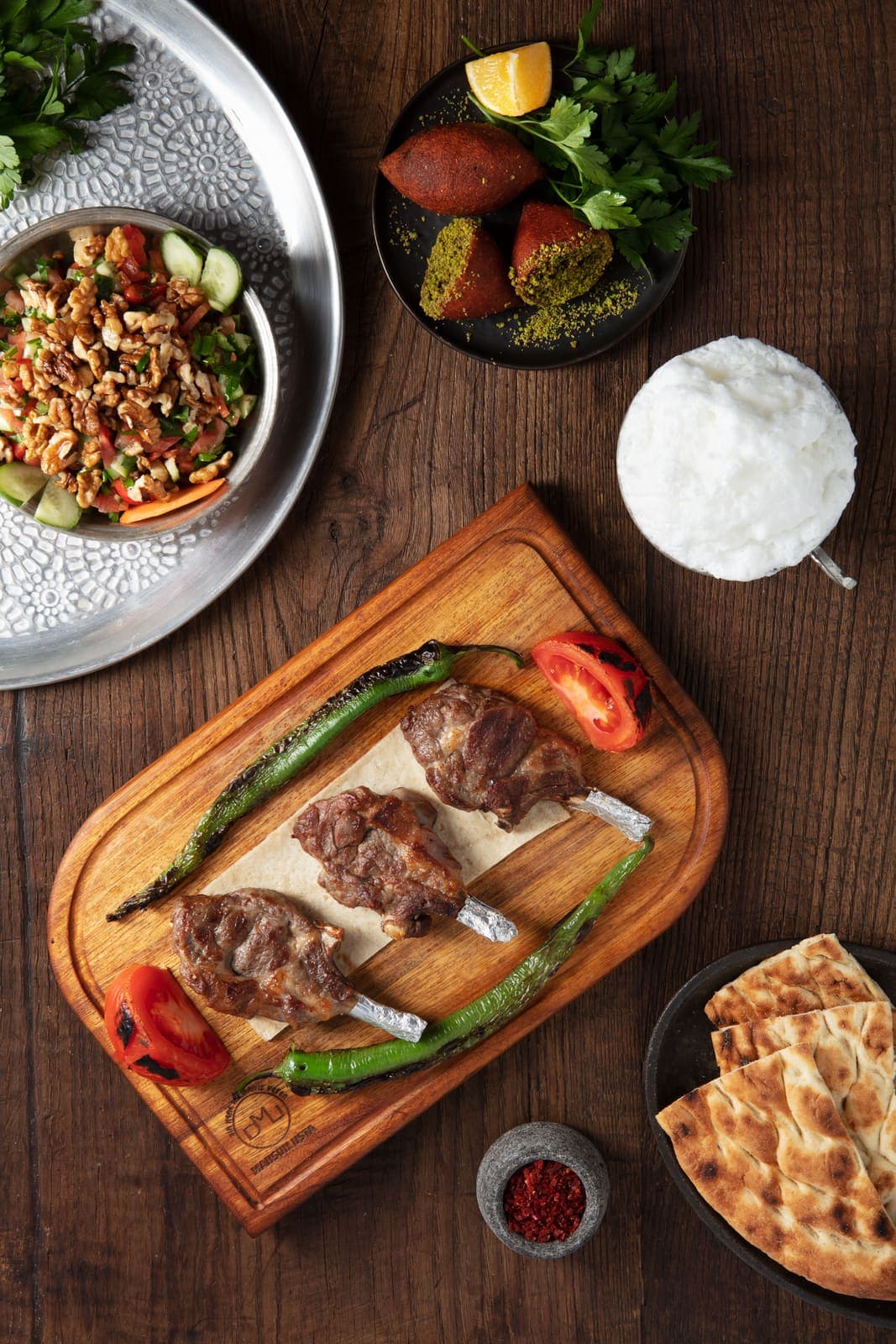 Mahsun Usta Güneşli restoran atmosferi